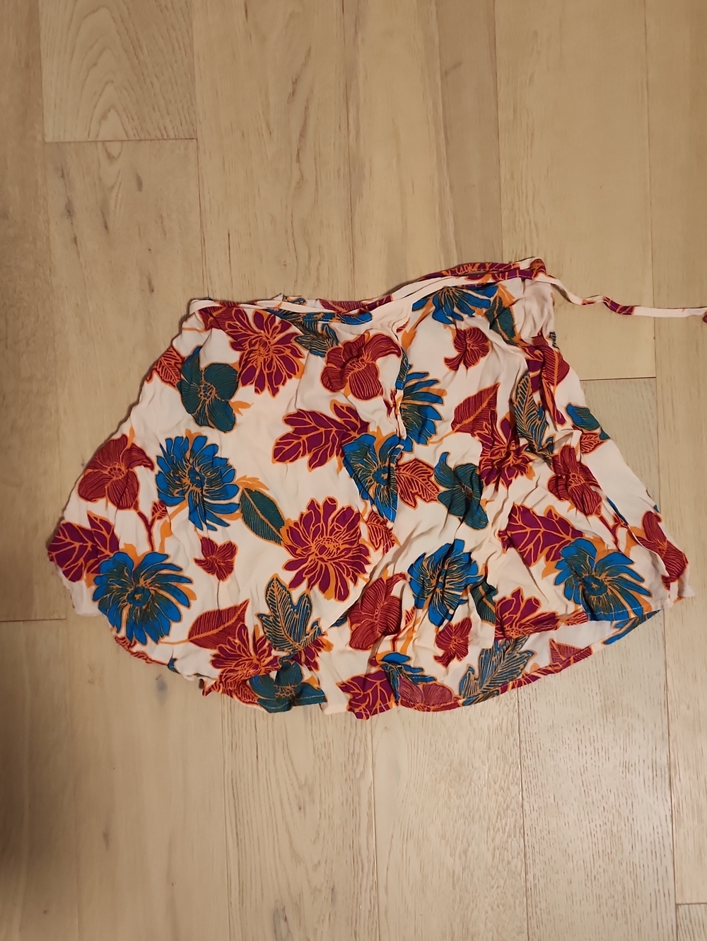 Forever 21 Wrap skirt Blue and Red Floral Print